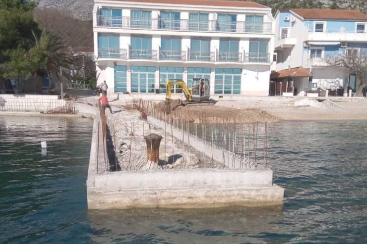 Županijska Lučka uprava sanira luku Drvenik