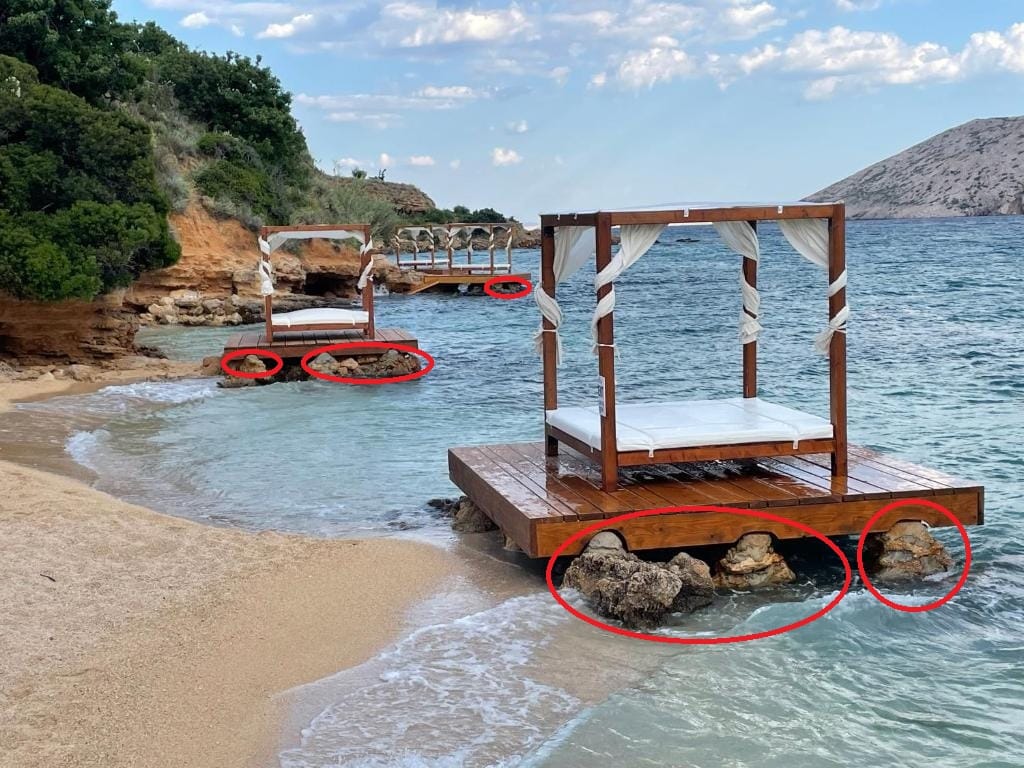 Ministarstvo mora: "Koncesionar s Raba smije nasloniti montažne građevine od drva na stijene" - Nigdje ne stoji da ih smije povezati betonom!