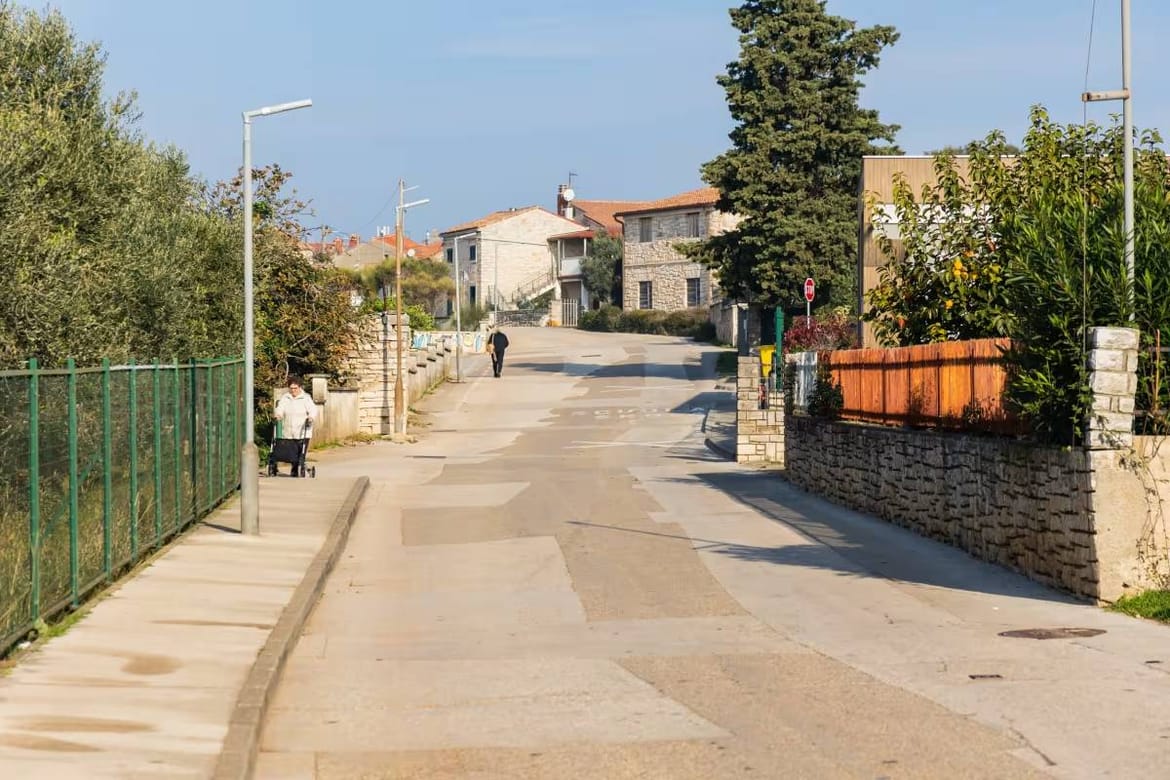 Žena u Vodnjanu sjela u auto s 3,45 promila alkohola u krvi i zabila se ravno u zid