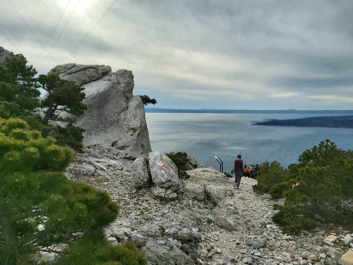 Unatoč hladnoj buri na Biokovu se okupilo 150 zaljubljenika u trail!