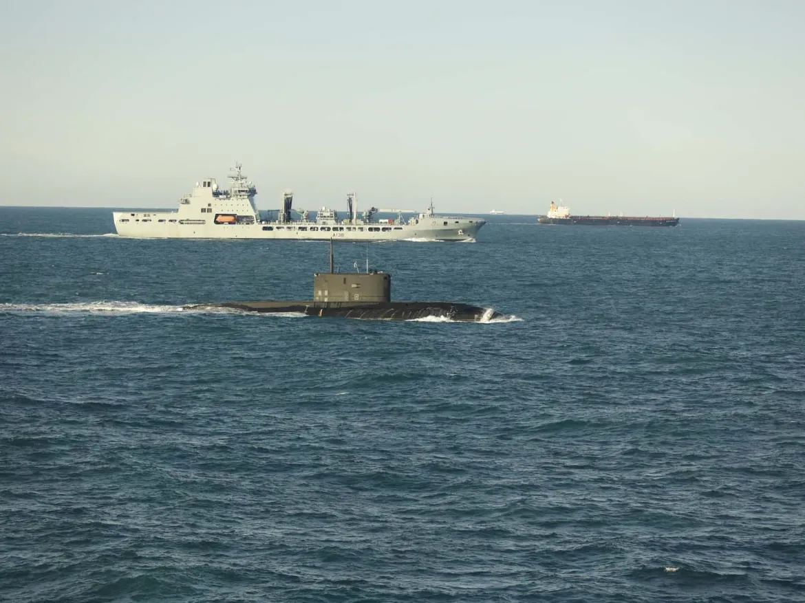 Ruski špijunski brod plovio britanskim vodama, Britanci aktivirali podmornicu kao upozorenje Putinu!