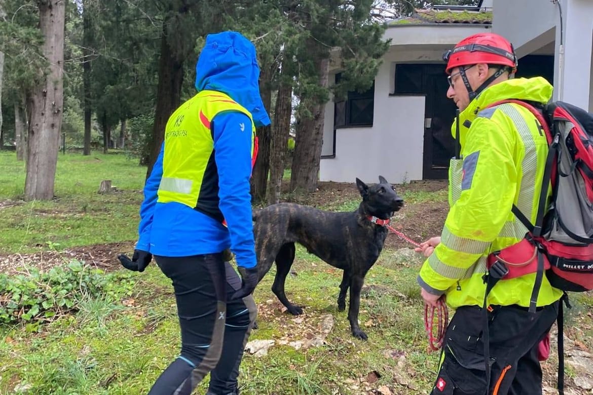 Na Korčuli se do 6.siječnja održava 4. trening obuke K9 potražnih timova