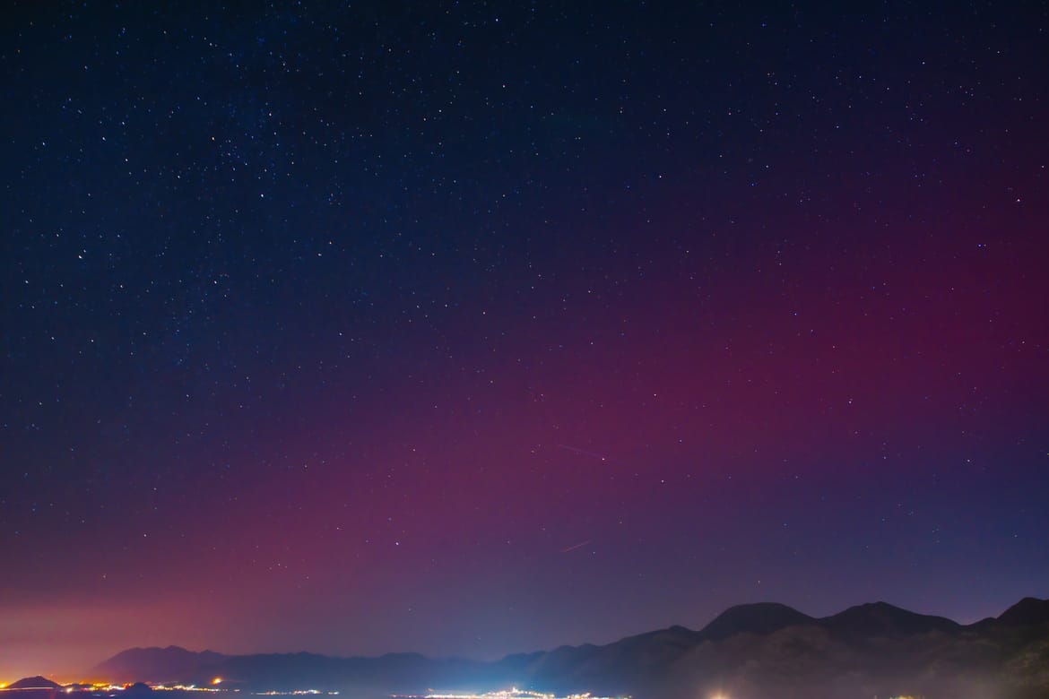 Polarna svjetlost odmah se na početku 2025. mogla vidjeti iz Dalmacije