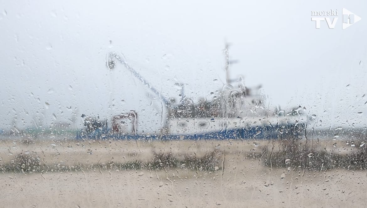 VIDEO Bura i kiša u petak ispraznila pulske ulice