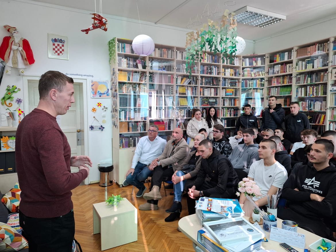 "Ćakulajmo o moru" s predstavnicima Sindikata pomoraca Hrvatske: "Školska je knjižnica bila pretijesna!"