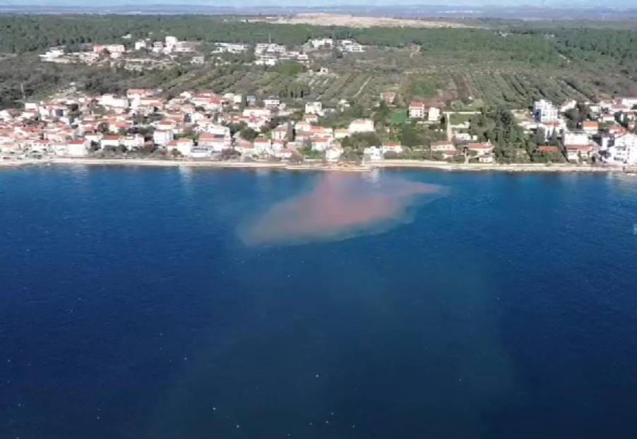 Ilovača uništava morsko dno u Zadru: "Ovo je još jedna posljedica pomahnitalih građevinskih radova!"