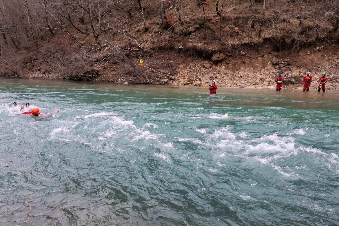 Splitski i šibenski HGSS-ovci u BiH usavršavali tehnike spašavanja u divljim vodama