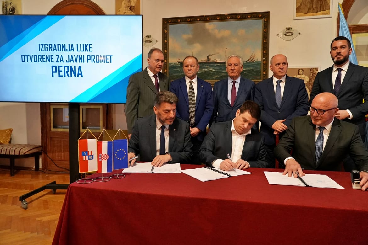 Potpisan ugovor za sufinanciranje izgradnje luke Perna kod Orebića