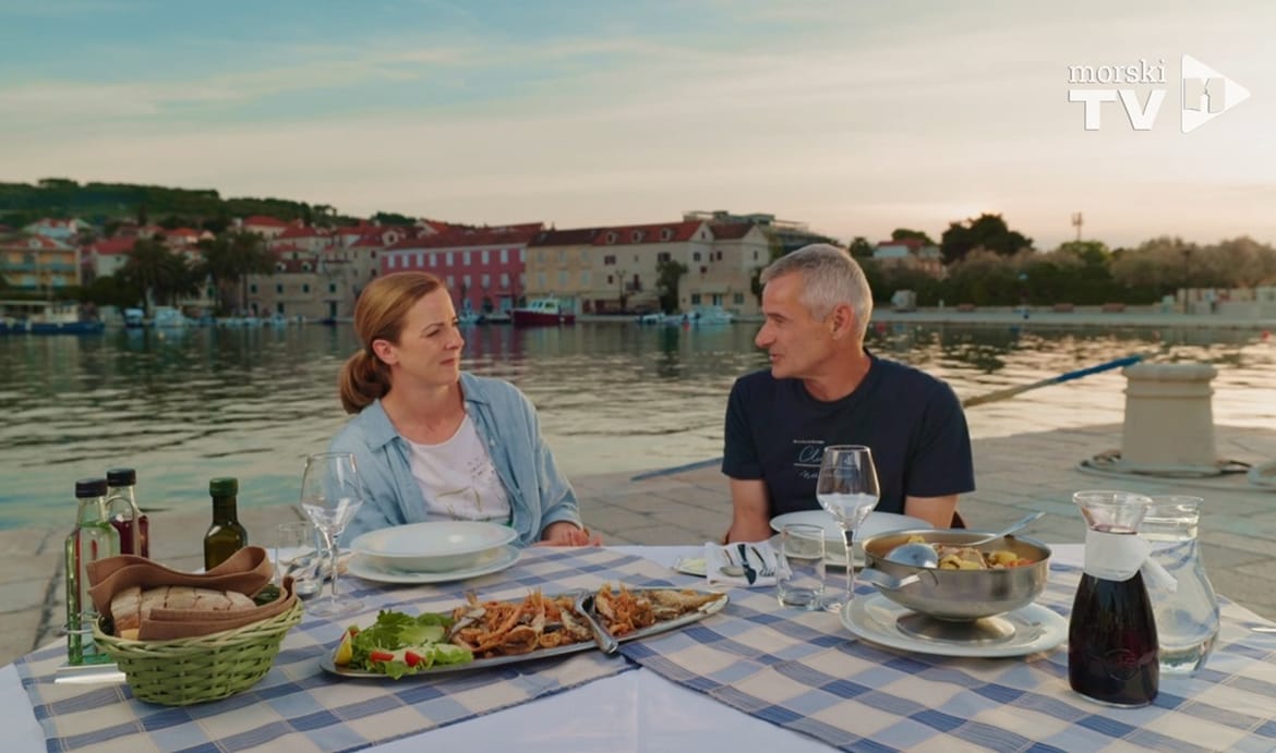 DALMATINSKA MARENDA - SUPETAR: Šporka juha s janjetinom i povrćem, mišanca od morskih plodova i vitalac