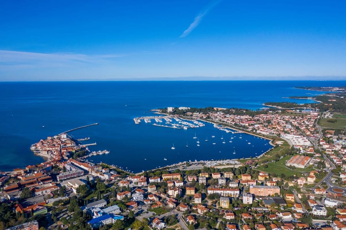 Raspisan javni natječaj za prodaju nekretnina u vlasništvu Grada Umaga