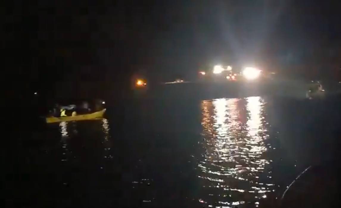 Avion se nakon polijetanja srušio u more, sedam poginulih!