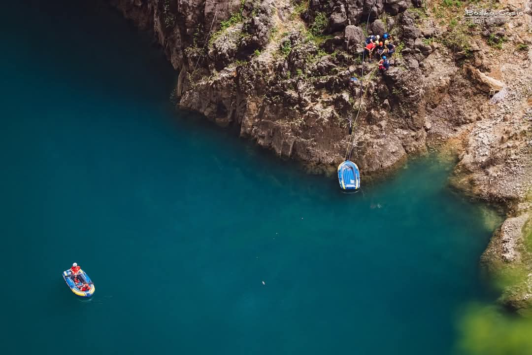 Mini podmornica zaronila na dubinu od 245 metara Crvenog jezera u blizini Imotskog - na 220 metara naišla na iznenađenje!