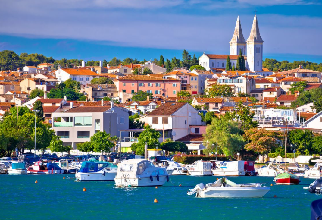 Austrijanac pao s balkona u Medulinu: "Nesretni se slučaj dogodio u Ribarskoj ulici, teško je ozlijeđen"