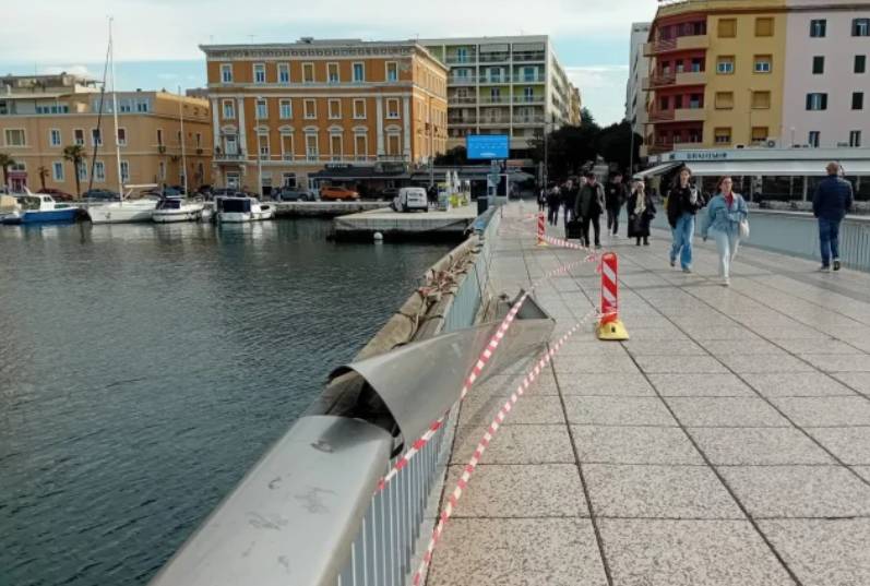 UDAR U GRADSKI MOST Putnički je brod početkom travnja oštetio 10 metara mosta u Zadru - zapovjedniku ide novčana kazna