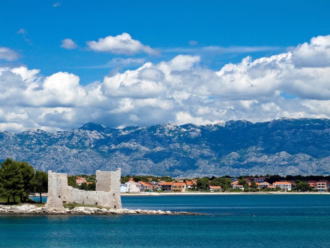 Provaljeno u stan na Viru i pokraden novac