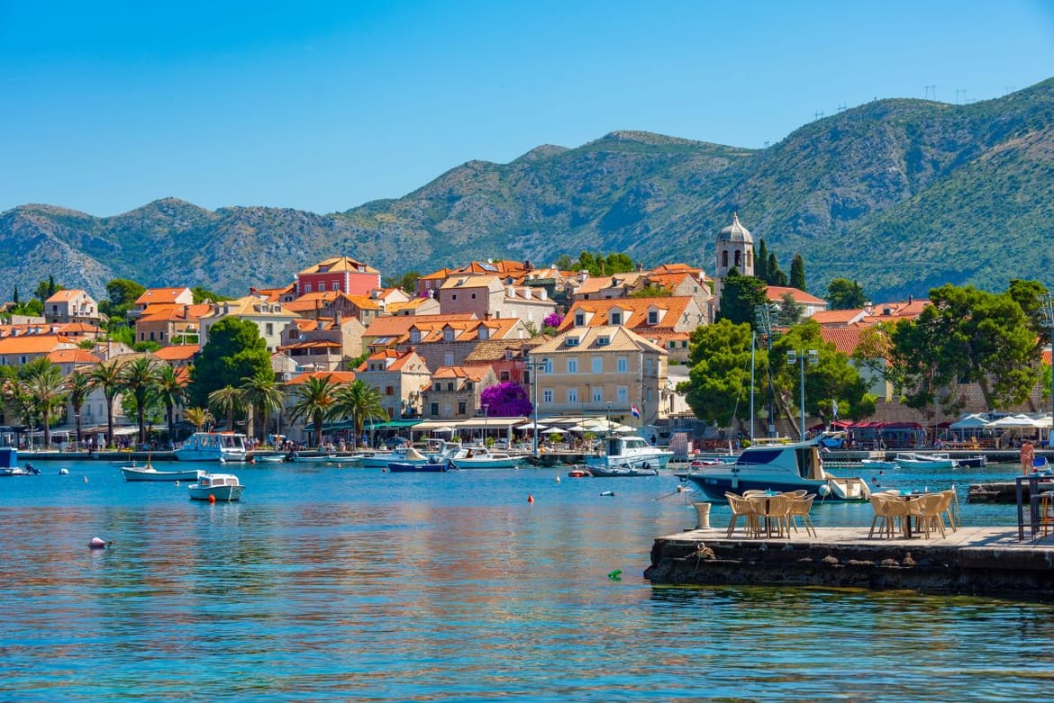 Sunčano, uz povremenu južinu  - Temperatura mora gotovo 20 °C!