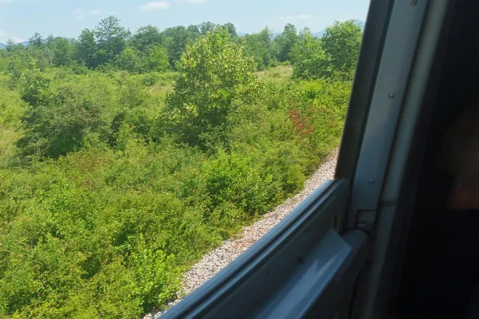 Drama u vlaku: "Krenuli iz Splita za Zagreb pa zapeli na vrućini usred ničega!"