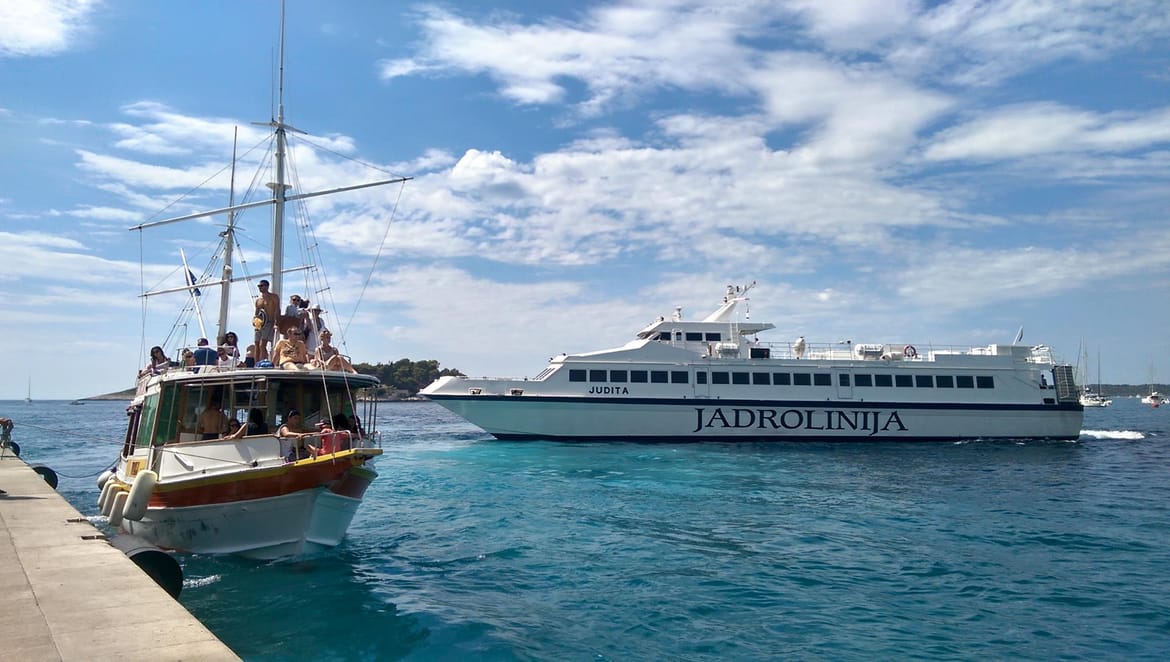 Katamaran Judita s Lastova i Korčule za Split isplovio bez putnika - Jadrolinija: "Dogodio se kvar..."