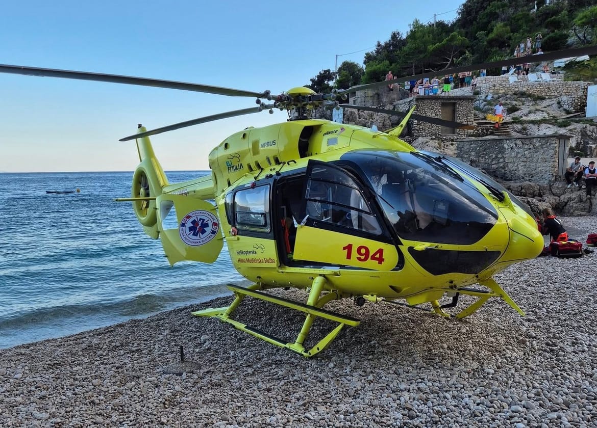 Njemački turist skakao sa 17 metara visine i umalo poginuo - Pogledajte gdje je uspio sletjeti helikopter kako bi ga spasio!