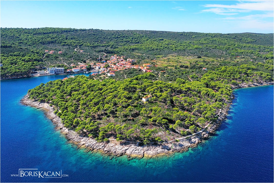 "Stari Mlodi" - tradicionalno druženje u Božavi na Dugom Otoku