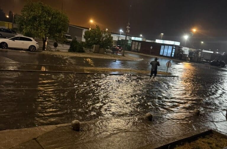 PLOČE POD VODOM Rekordne količine kiše u dolini Neretve