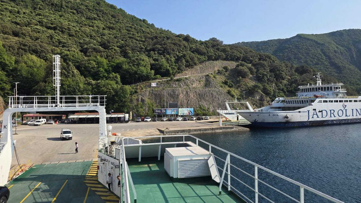 Počinje prioritetni ukrcaj otočana u luci Merag na Cresu