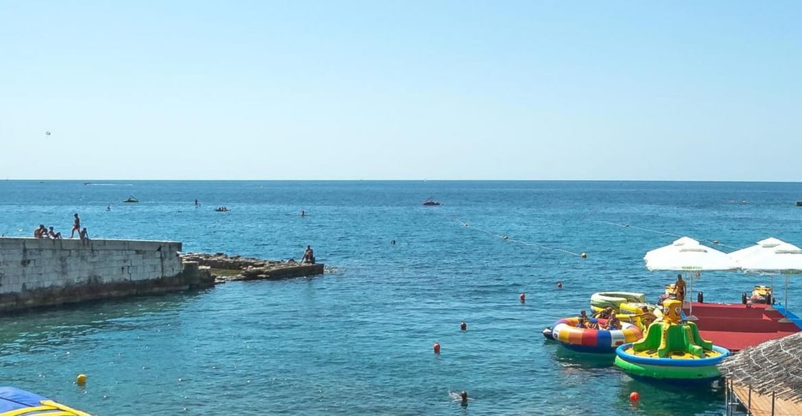 U pulskoj uvali pronađen 18-godišnjak kako bez svijesti pluta morem - U teškom je stanju!