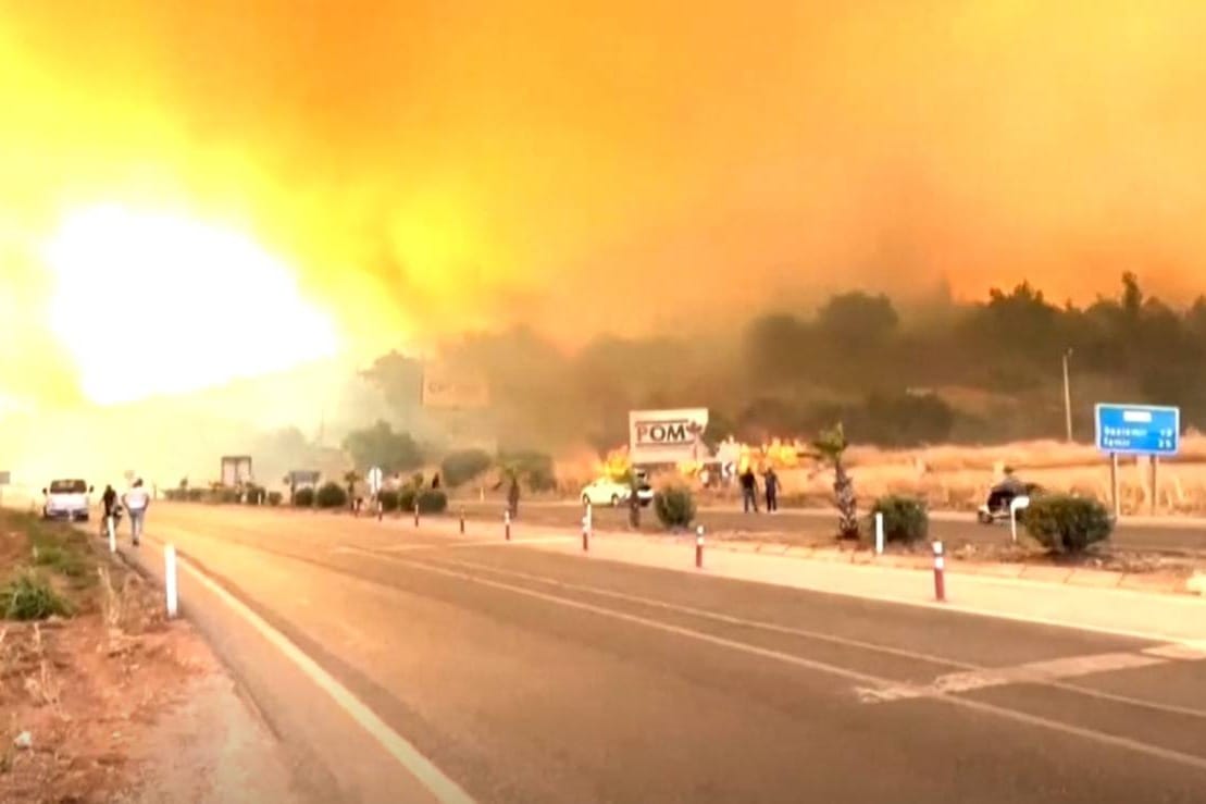Požar hara otokom - dva su sela evakuirana