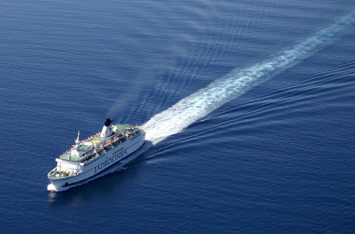 Putnik ljut jer je zakasnio u Anconu - Jadrolinija: "Prioritet je održavanje državnih linija"