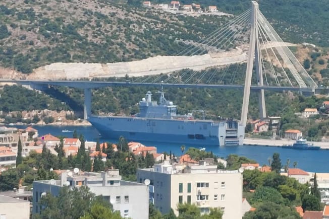U Dubrovnik pristao francuski nosač helikoptera