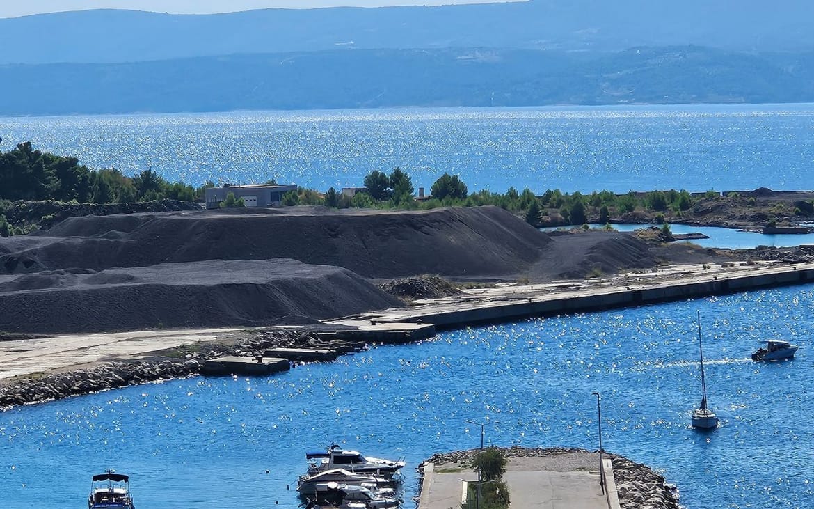Sud odbio kolektivnu tužbu za sanaciju “crnog brda” u Dugom Ratu