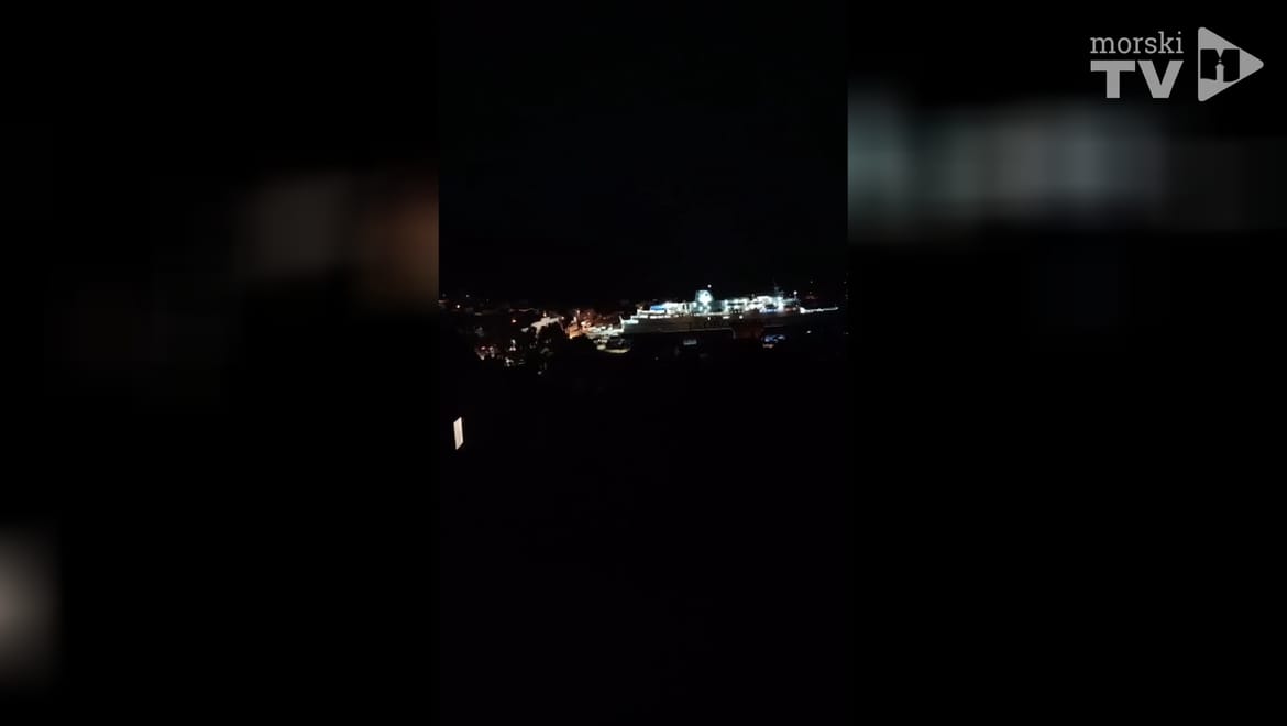 Višanima smetaju motori trajekta: "Ovo je silovanje mozga, ne možemo razgovarat ni čuti TV od buke"