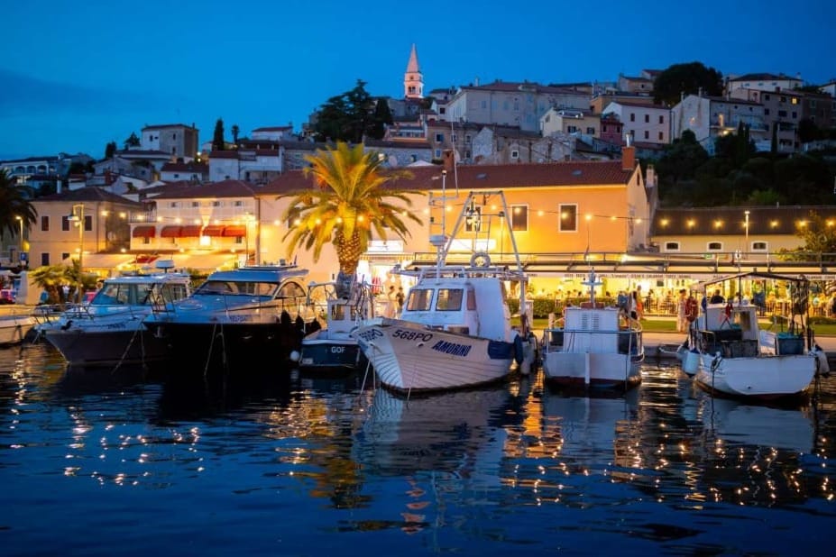 Stranac ozlijeđen ispred hotela u Vrsaru