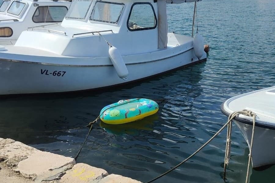 Plaća li on svoj vez!?