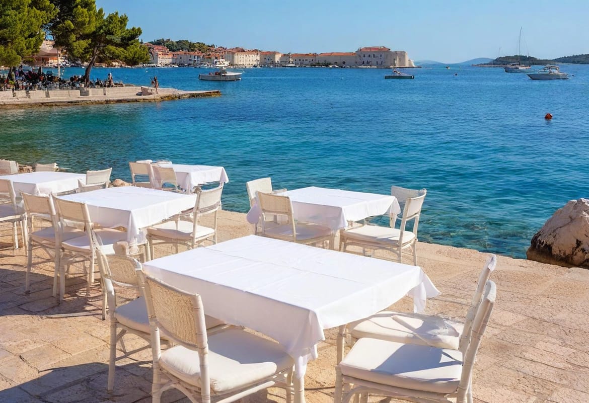 Ugostitelji: "Sve manje turista jede u restoranima, troše oprezno i jedu van centra!"