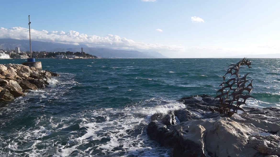 Uz jako jugo, četvrtak većinom sunčan i vruć, osim u Istri, gdje raste vjerojatnost pljuskova s grmljovinom