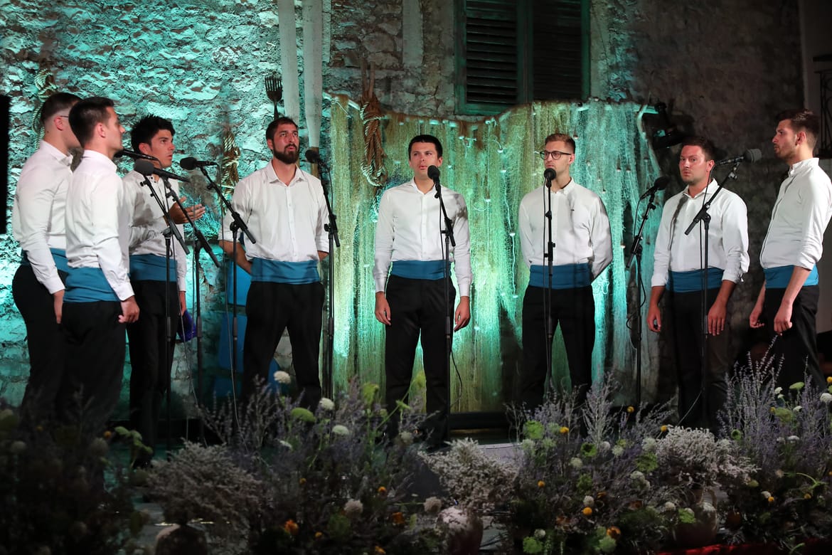 KLAPSKA PJESMA Raspivano Bibinje 2025 – nezaboravna vožnja emotivnim vrtuljkom