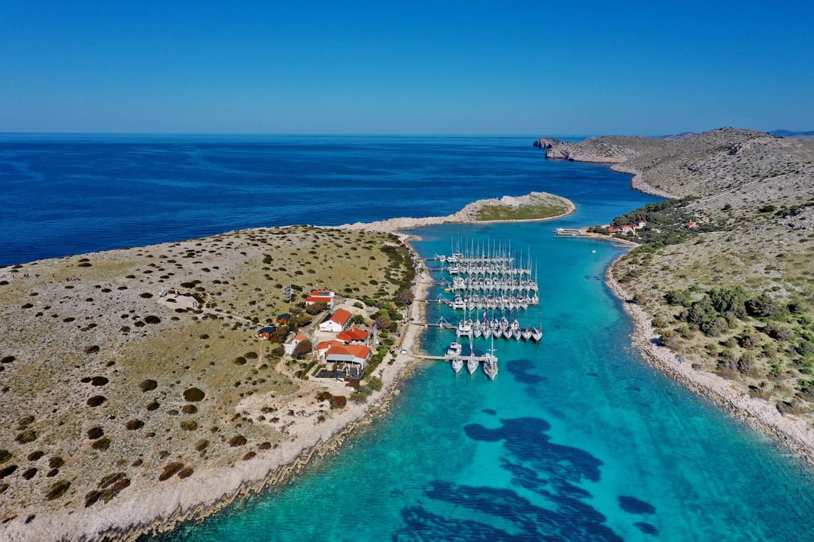 Gost kornatskog restorana kaže da vlasnica ne govori istinu: "Situacija je bila na rubu ekscesa i uvećan iznos od onog na jelovniku platili smo mi!"