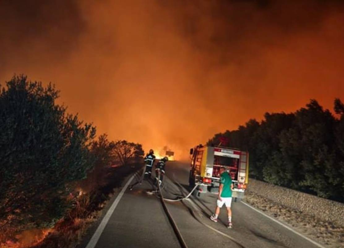 Vatrogasci se na Braču cijelu noć borili s požarom, planulo i na području Vrane!