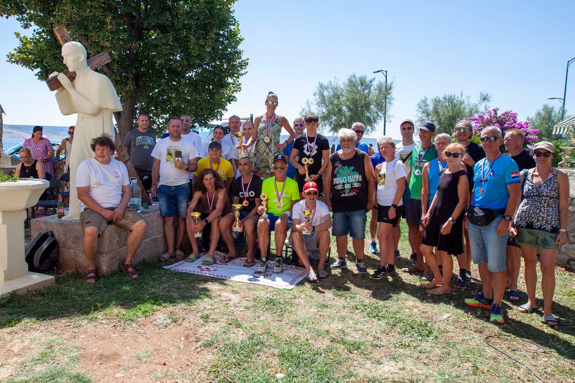 Hrvoje Vlašić i Irena Smojver pobjednici planinske utrke Starigrad – Veliko Rujno