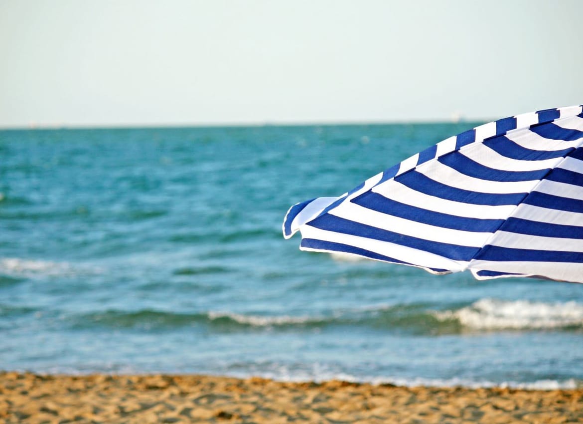 Četvrtak pretežno sunčan i topliji uz buru