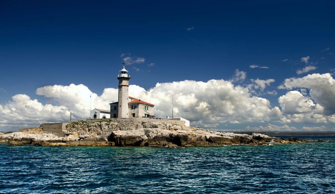 Vruće, u Dalmaciji ponegdje i nestabilno uz moguće nevere