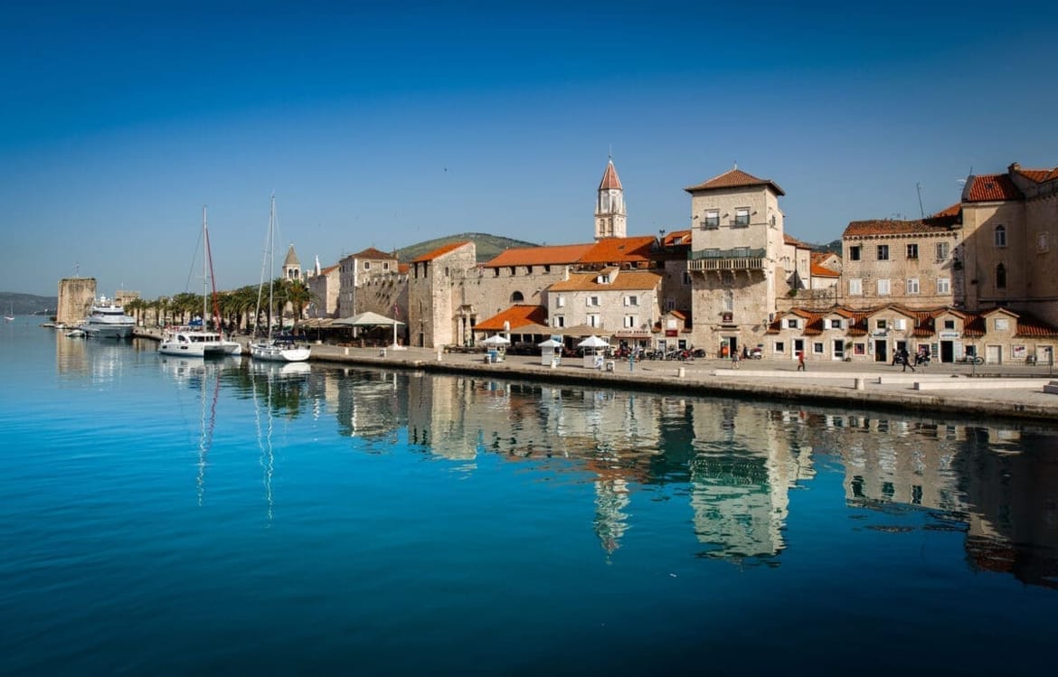 PREDSTAVLJANJE KNJIGE "Kairosov let zaustavljen u Trogiru"