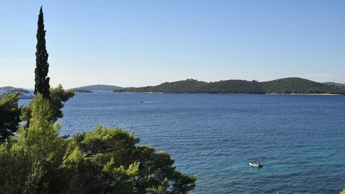 Sunčan ponedjeljak, uz svježe jutro