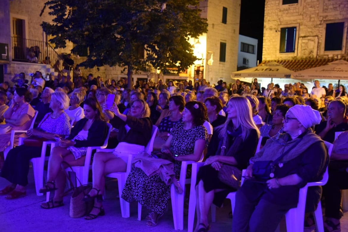 Arije pod zvijezdama osvojile kaštelansku publiku