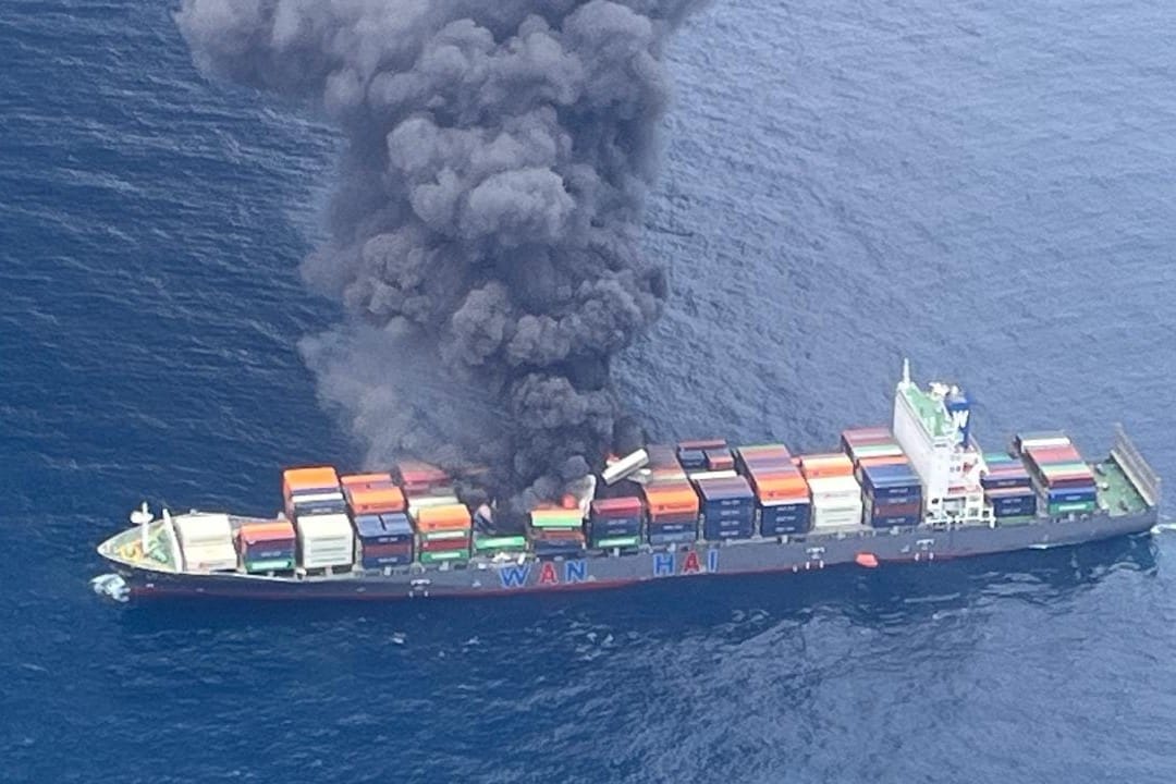 Teretni brod se zapalio pa proveo 11 tjedana na moru bez pristupa sigurnoj luci