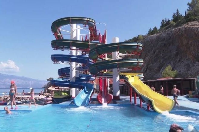 Policija se oglasila o tragediji na Rabu: "Tobogan na kojem je poginula djevojčica nije smio raditi!"