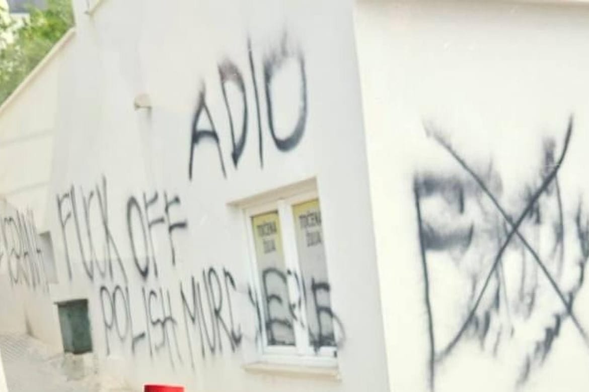 NAKON TRAGEDIJE Išarali kuću pijanih Poljaka: "F...ck off!"