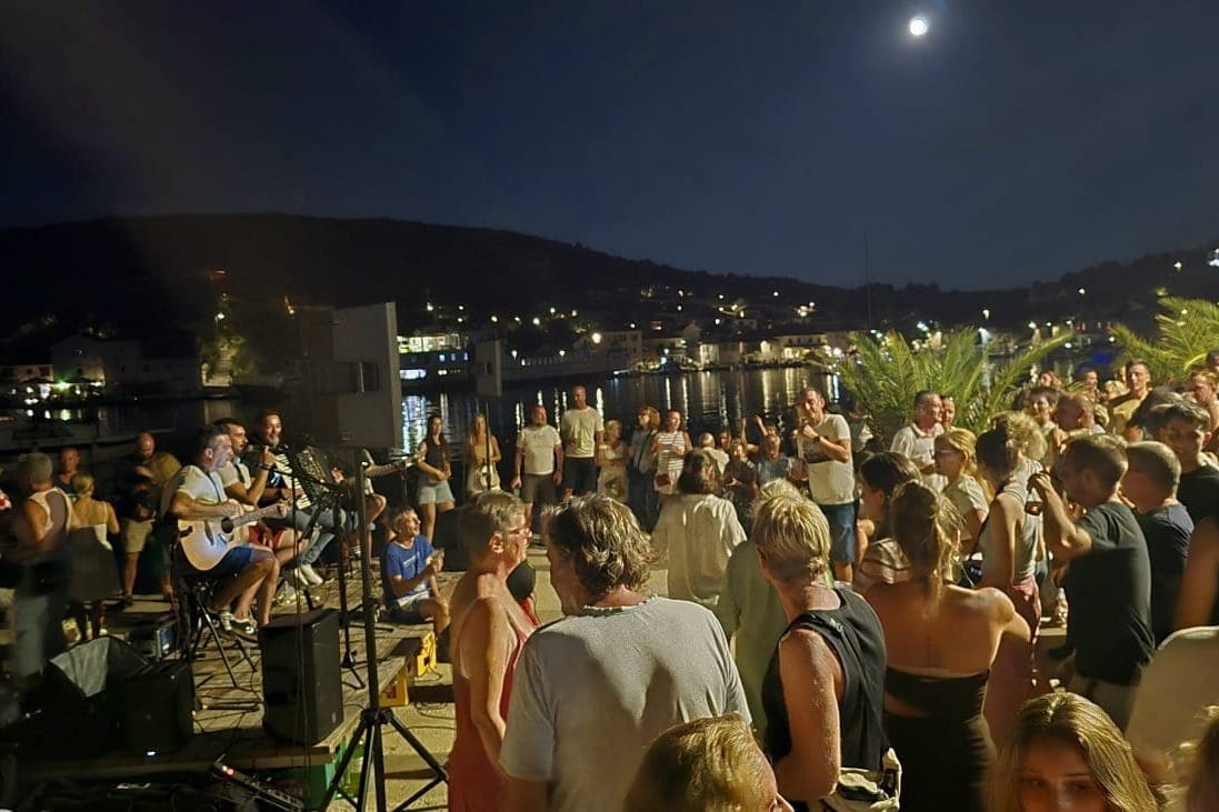 Tradicionalna Ribarska fešta na Drveniku Velom