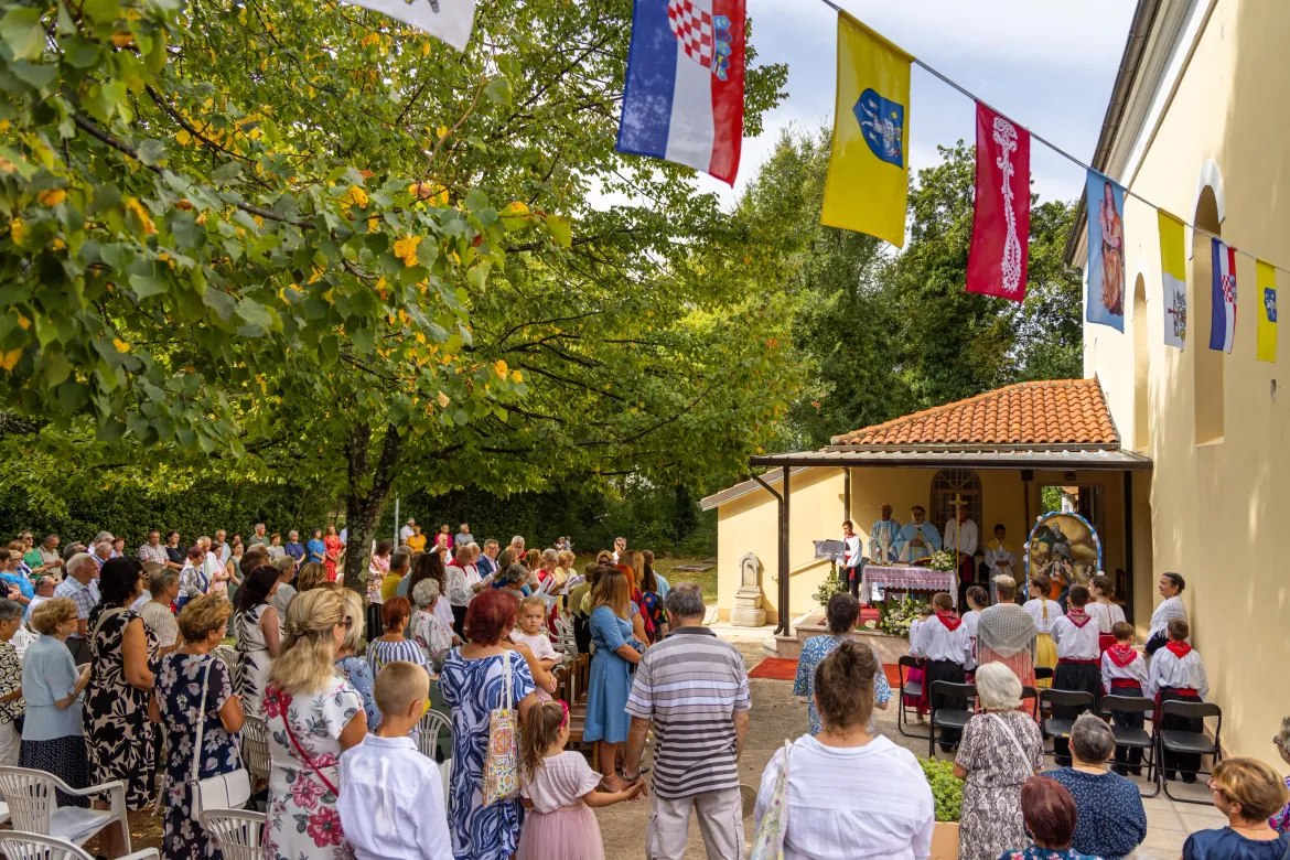 Proslava Male Gospoje u Njivicama